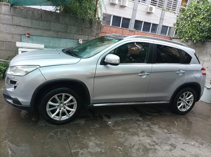 Rent a car in Tirana