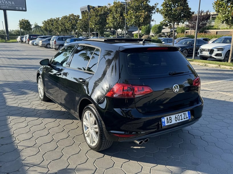 Rent a car in Tirana