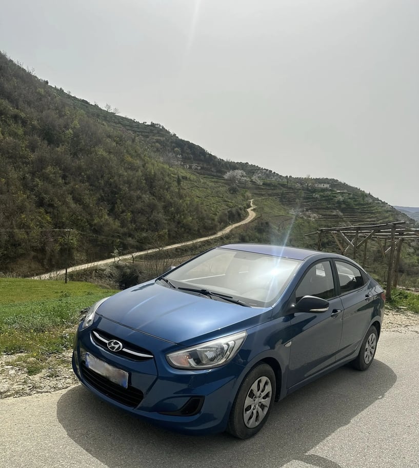 Noleggia un'auto a Tirana