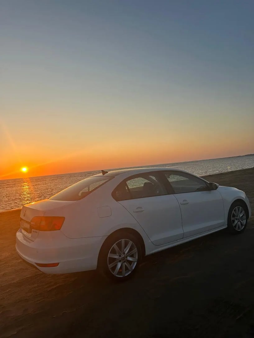 Alquila un coche en Lushnje