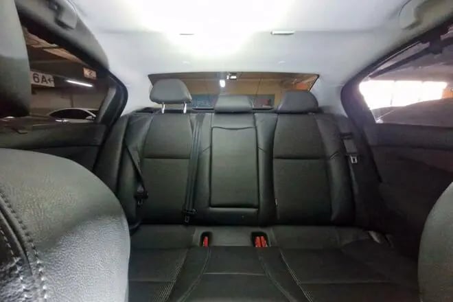 Noleggia un'auto a Tirana