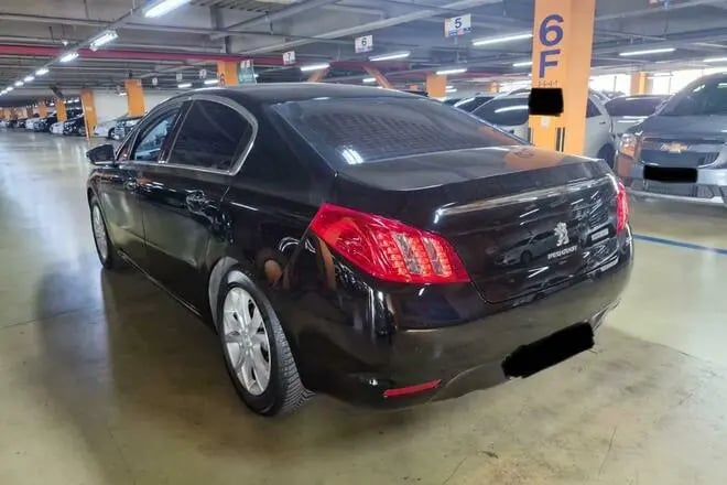 Noleggia un'auto a Tirana