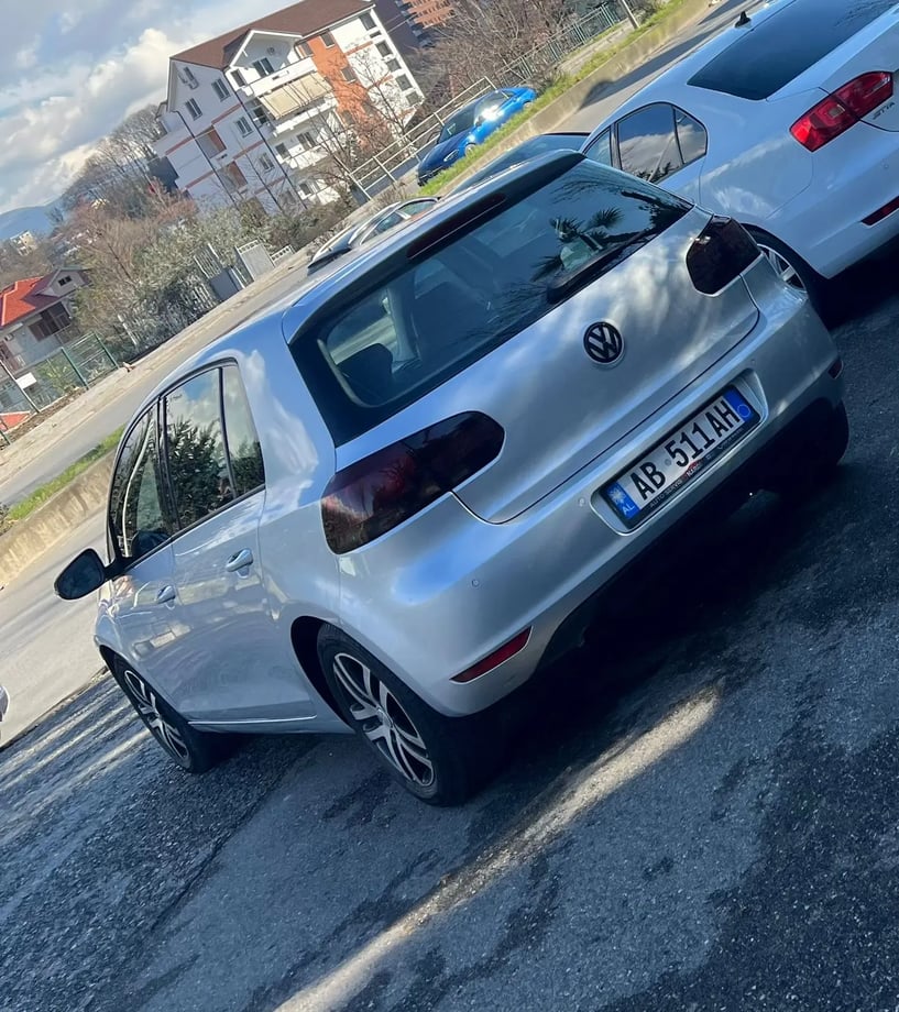 Rent a car in Tirana