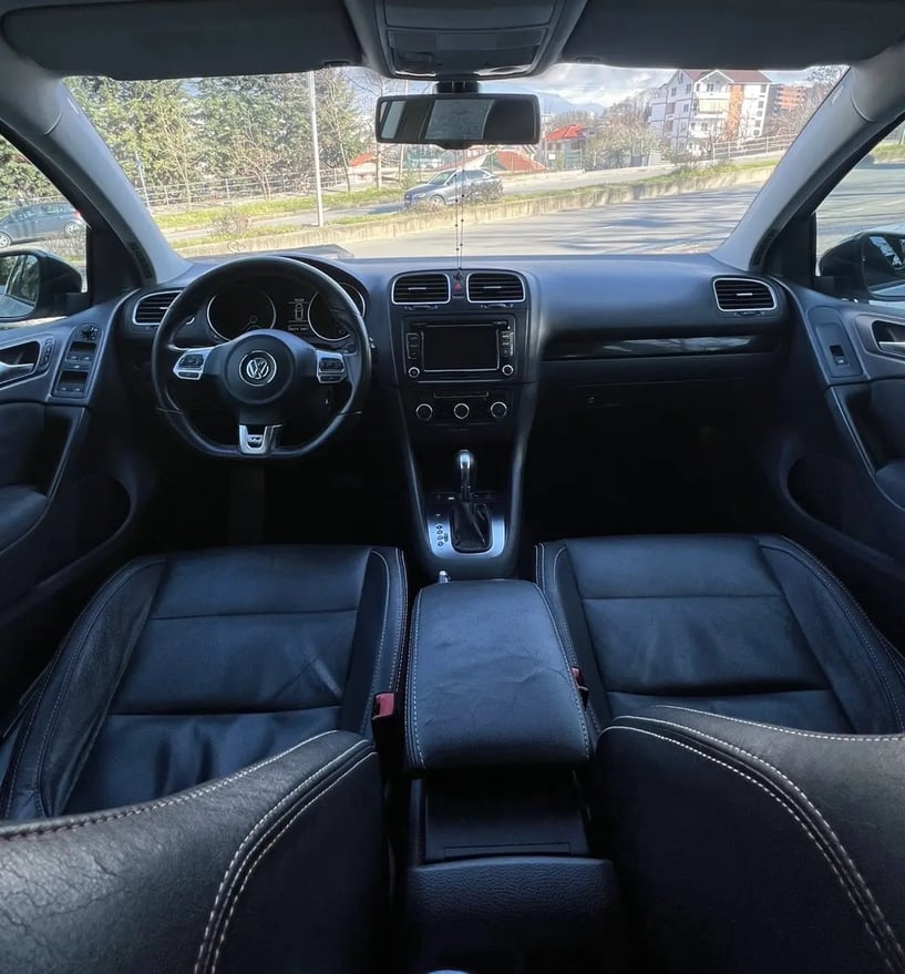 Rent a car in Tirana