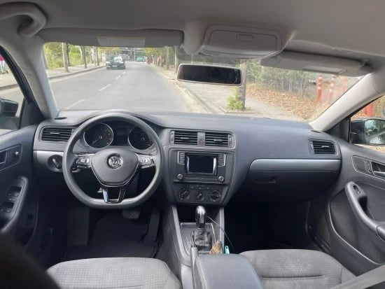 Noleggia un'auto a Tirana