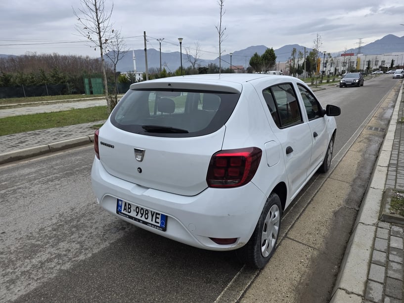 Wynajmij samochód w Tirana