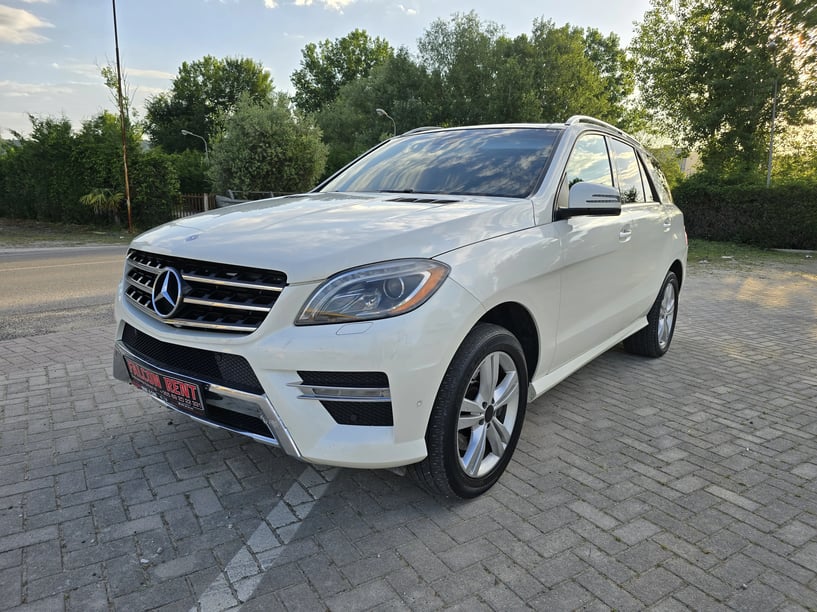 Louer une voiture à Tirana