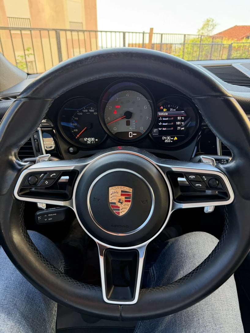 Alquila un coche en Tirana