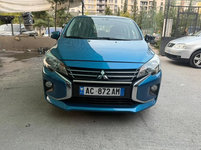 Alquila un coche en Tirana