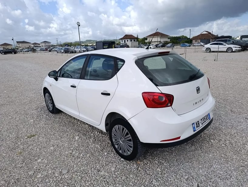 Rent a car in Tirana