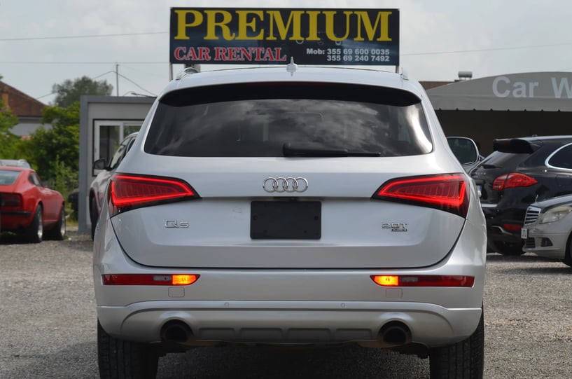 Louer une voiture à Tirana