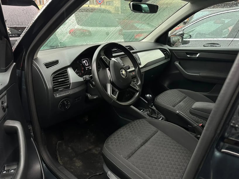 Louer une voiture à Tirana