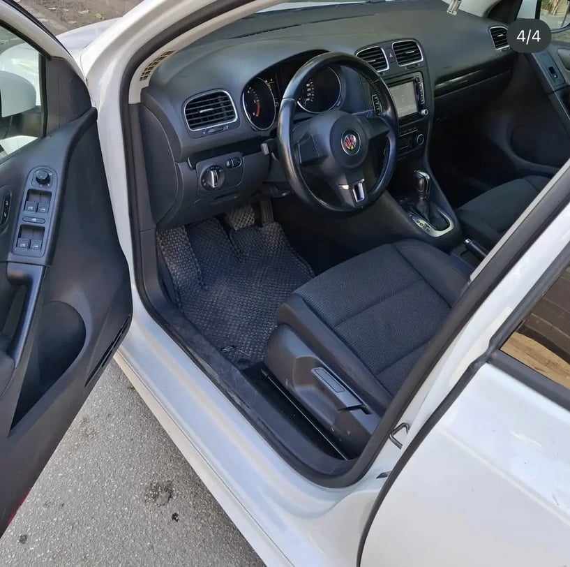 Rent a car in Tirana