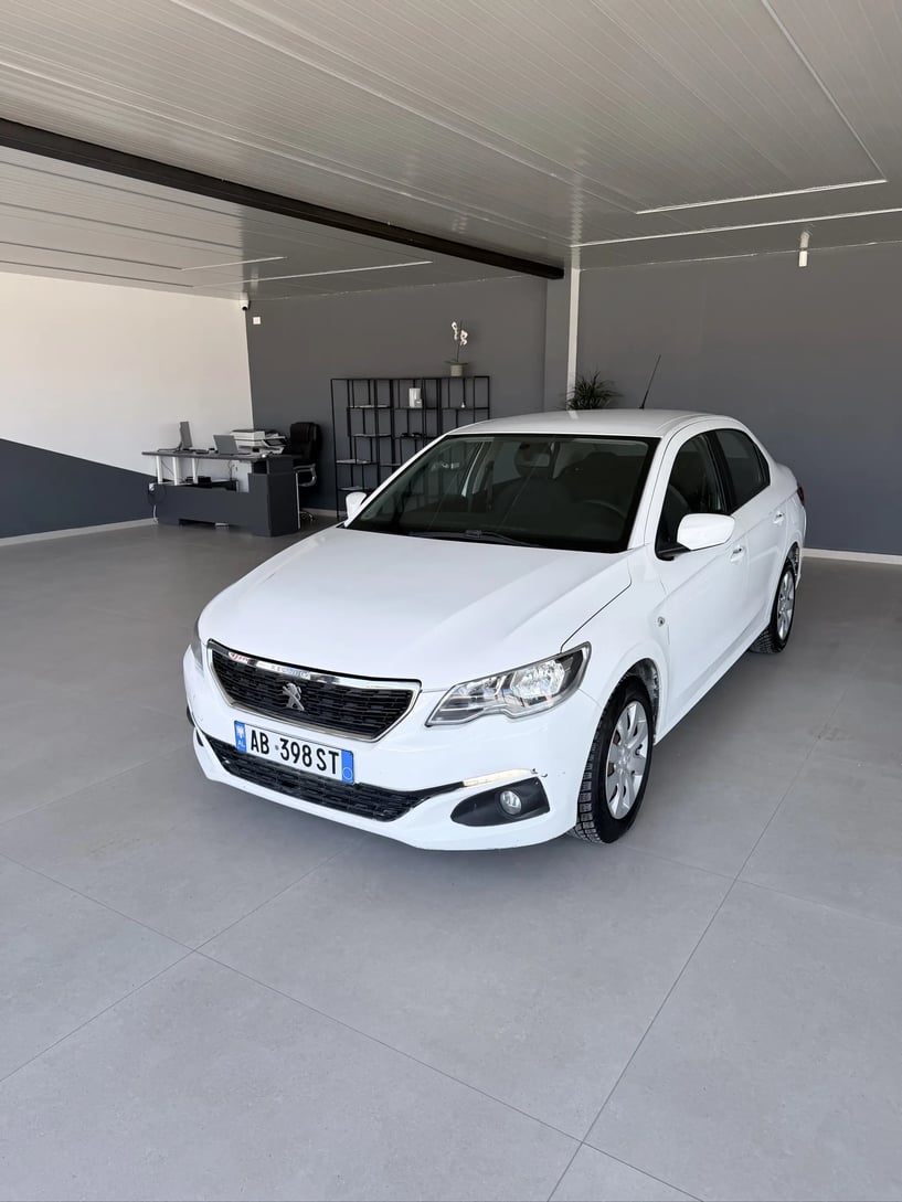 Rent a car in Tirana