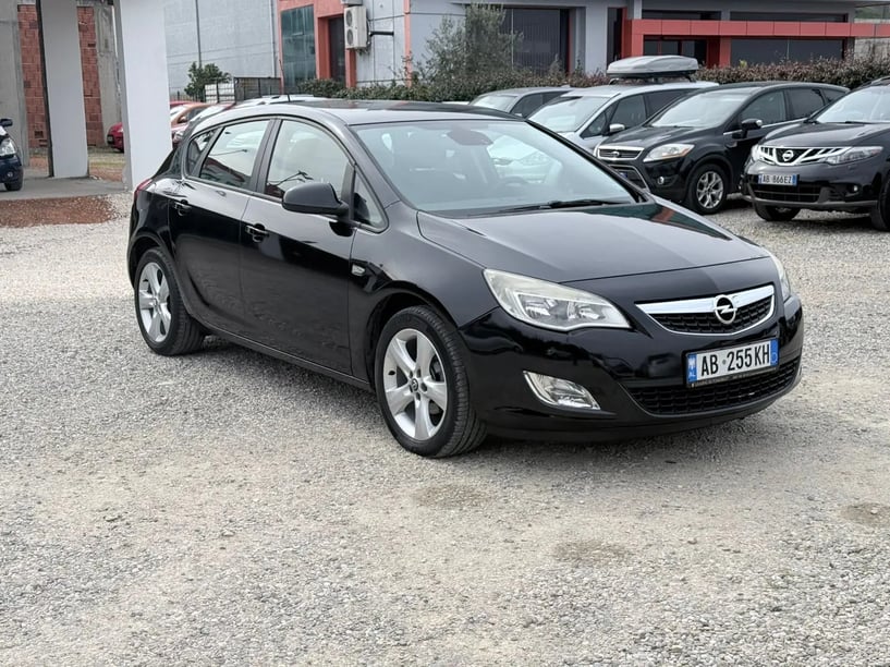 Rent a car in Tirana