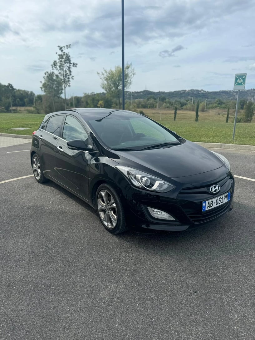 Wynajmij samochód w Tirana