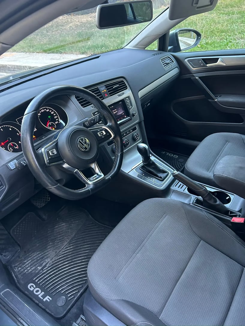 Rent a car in Tirana