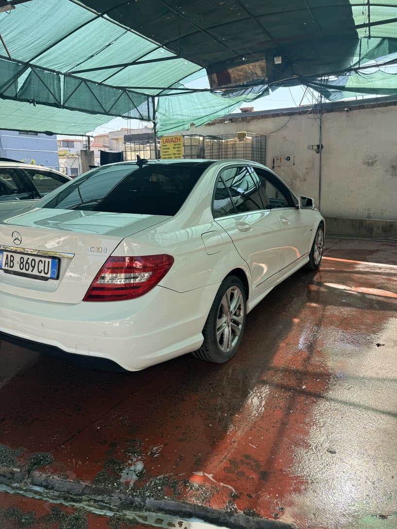 Rent a car in Tirana
