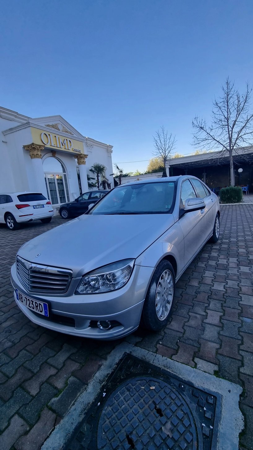 Auto mieten in Tirana