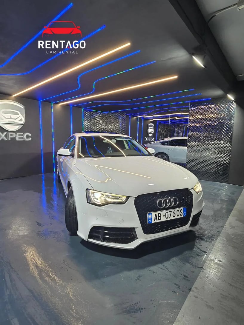 Noleggia un'auto a Tirana