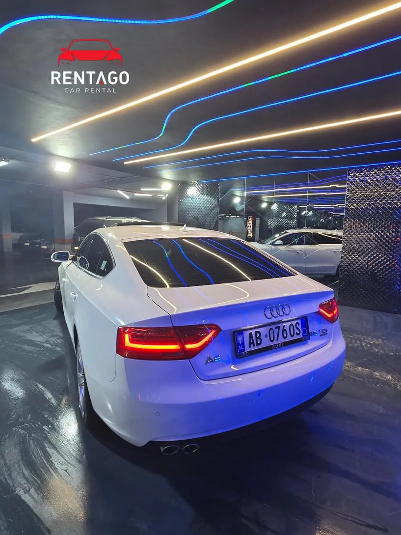 Noleggia un'auto a Tirana