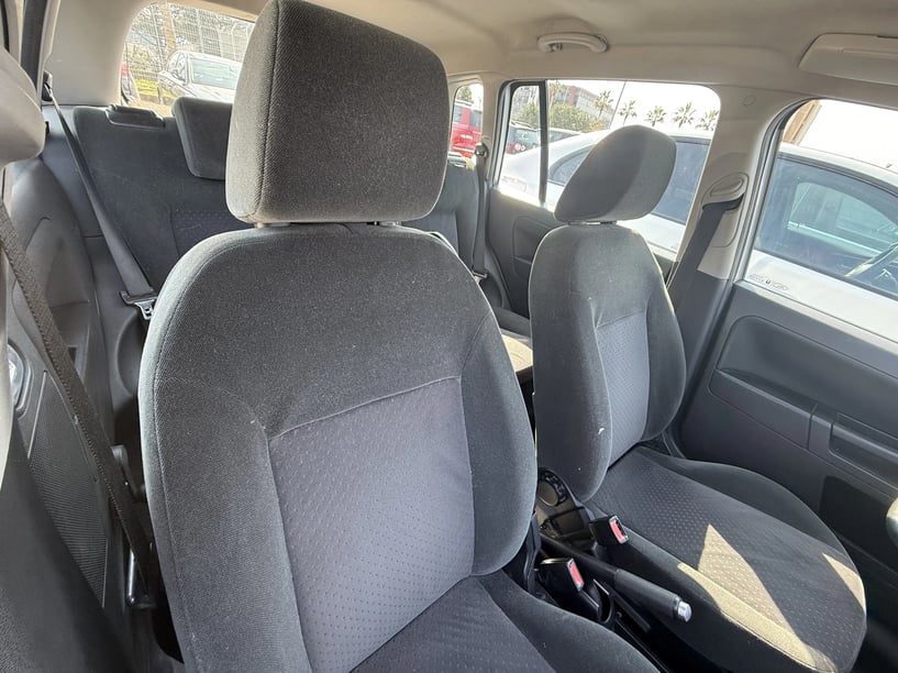 Merrni me qira një makinë në Tirana