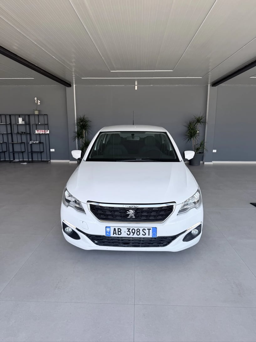 Rent a car in Tirana