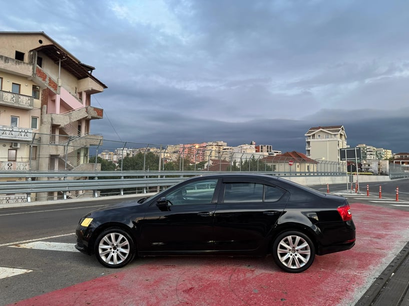 Wynajmij samochód w Tirana