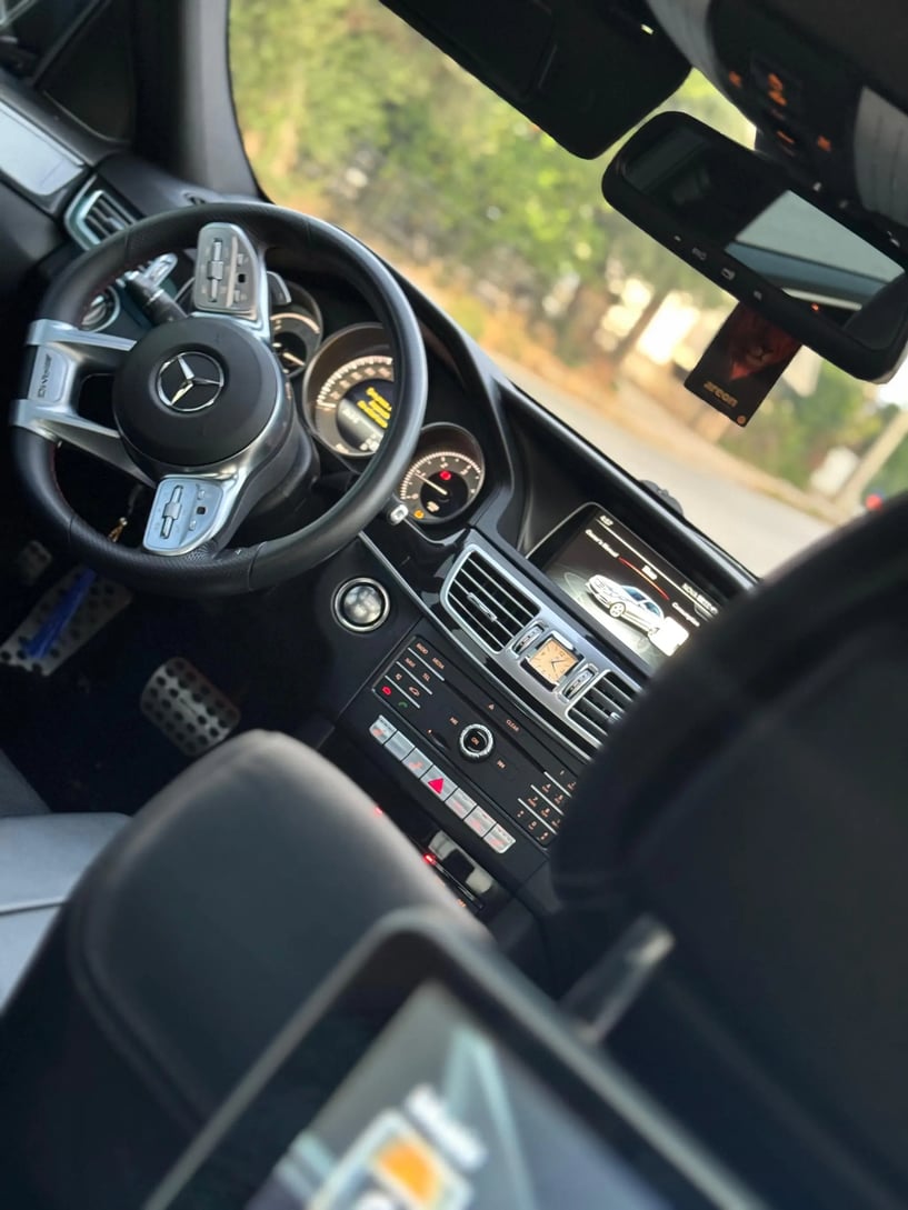 Noleggia un'auto a Vlorë