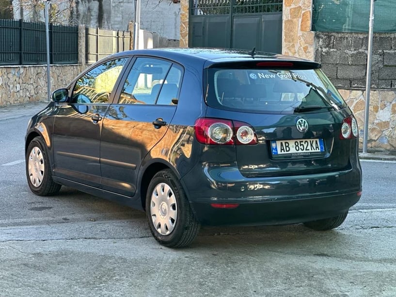 Wynajmij samochód w Tirana