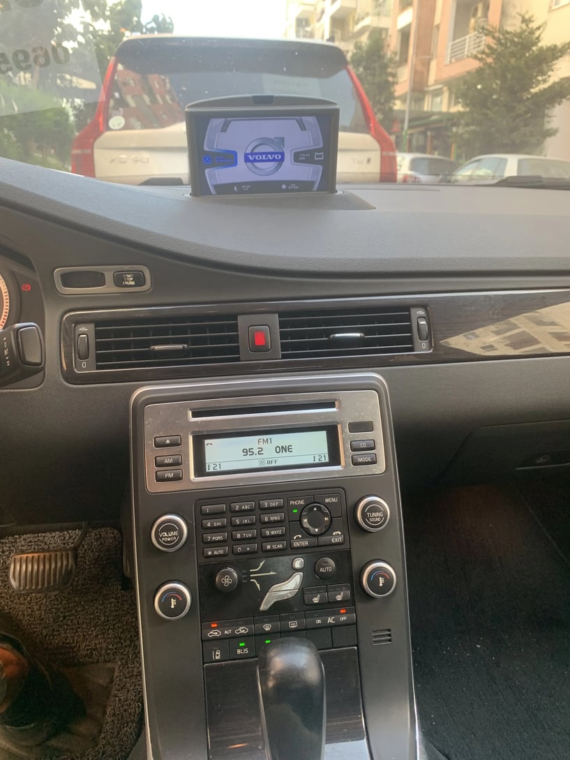 Rent a car in Tirana