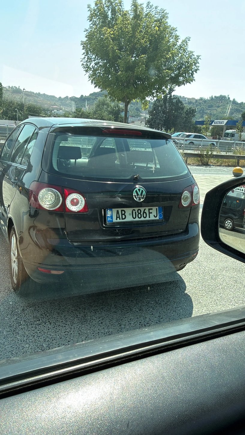 Louer une voiture à Tirana