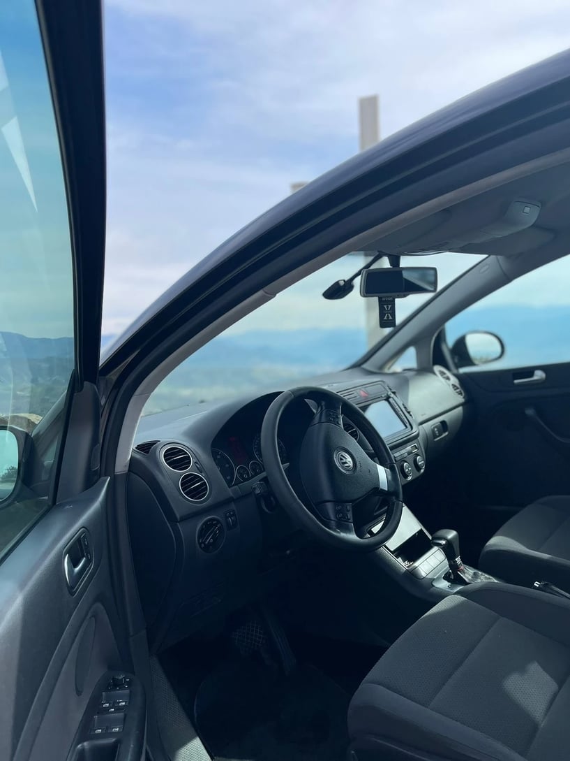 Louer une voiture à Tirana