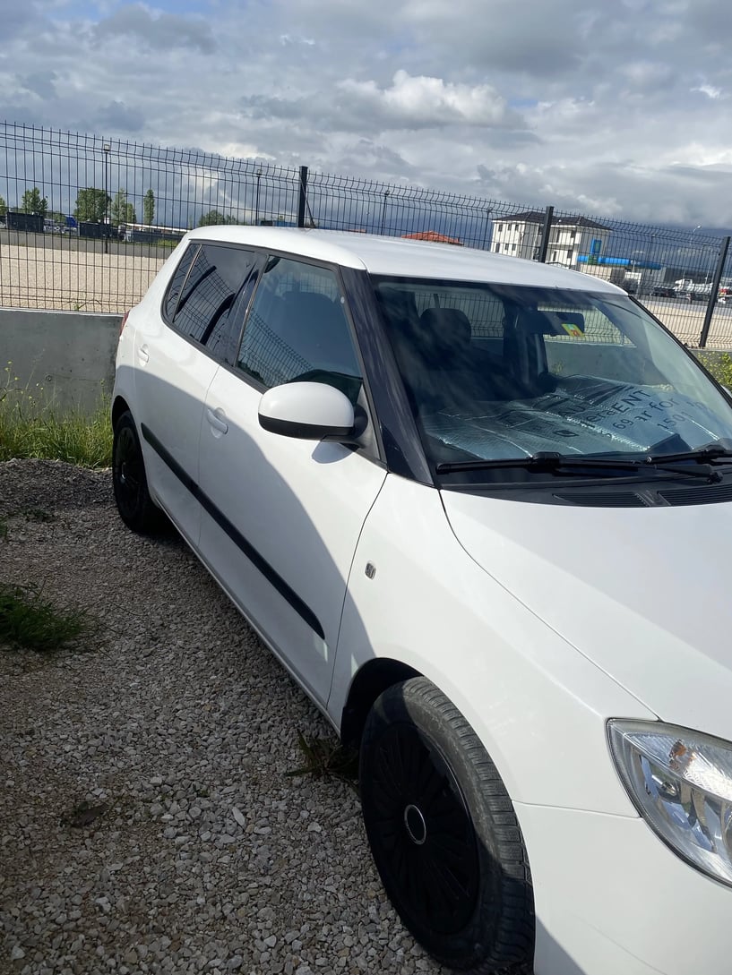 Wynajmij samochód w Tirana