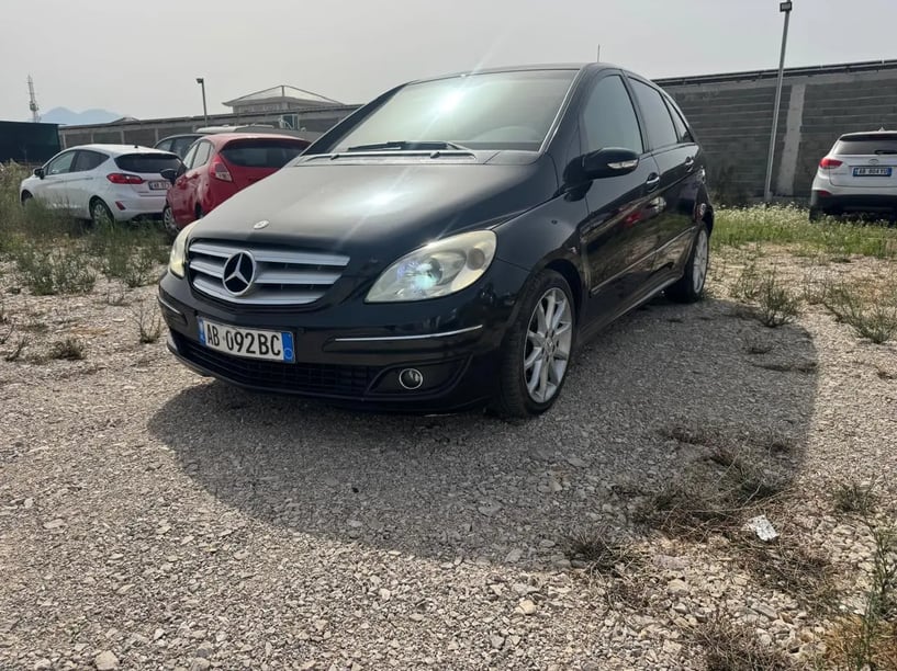 Auto mieten in Tirana
