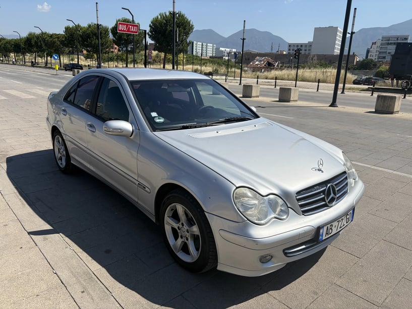 Rent a car in Tirana