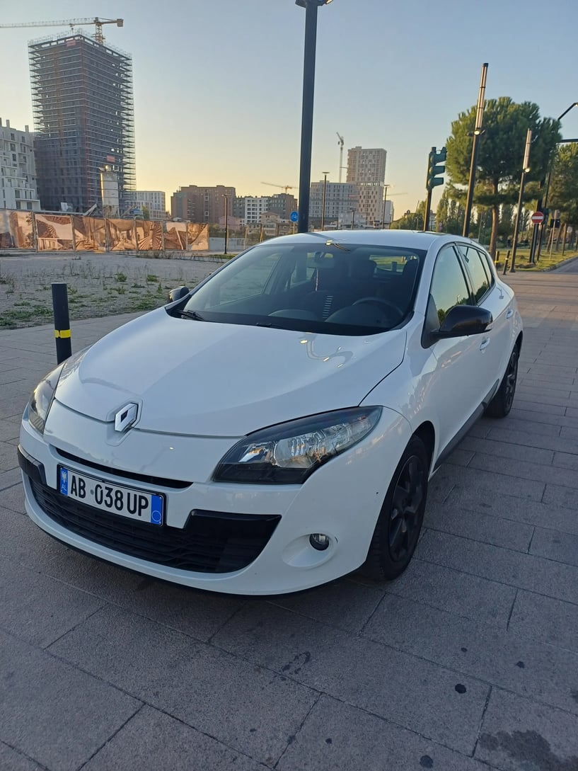 Louer une voiture à Tirana
