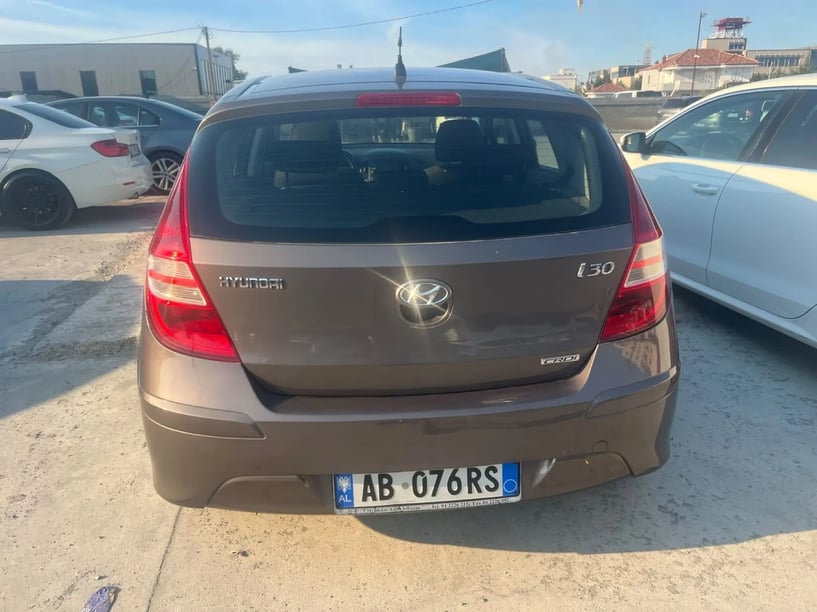 Rent a car in Tirana