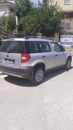 Merrni me qira një makinë në Tirana