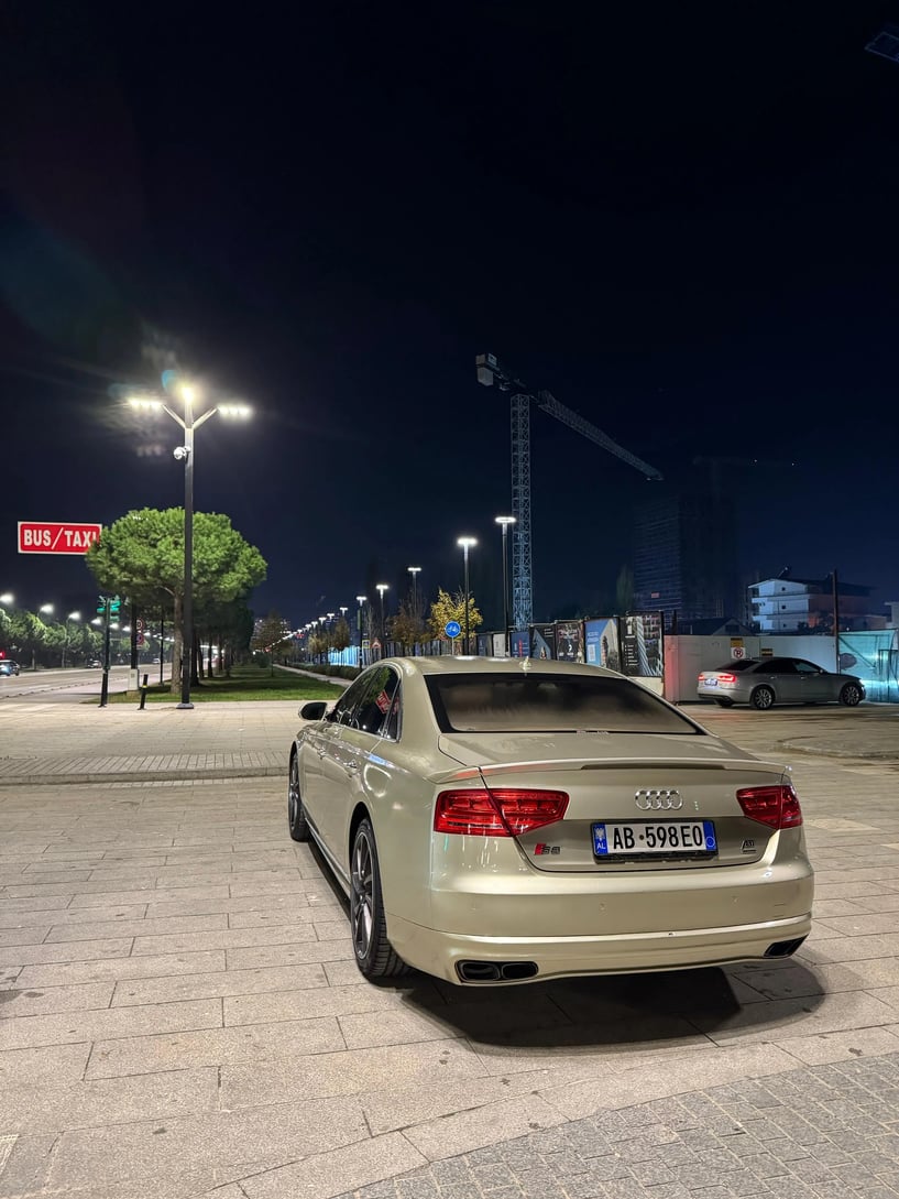 Louer une voiture à Tirana
