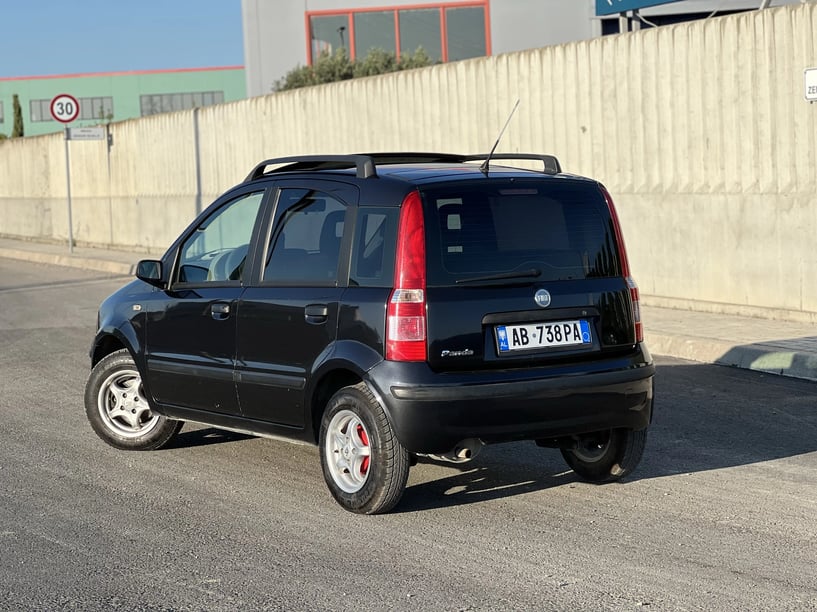 Alquila un coche en Durrës