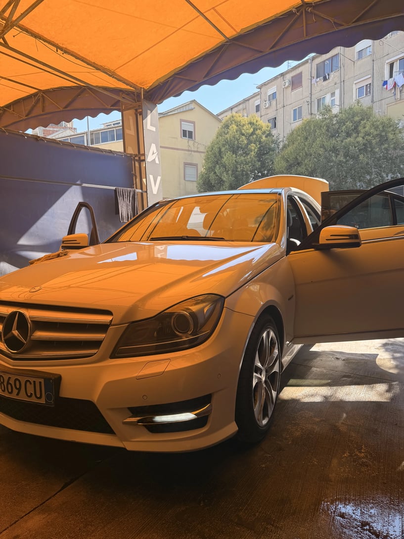 Rent a car in Tirana