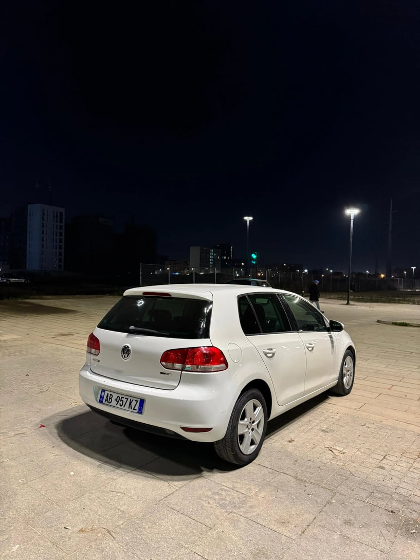 Louer une voiture à Tirana