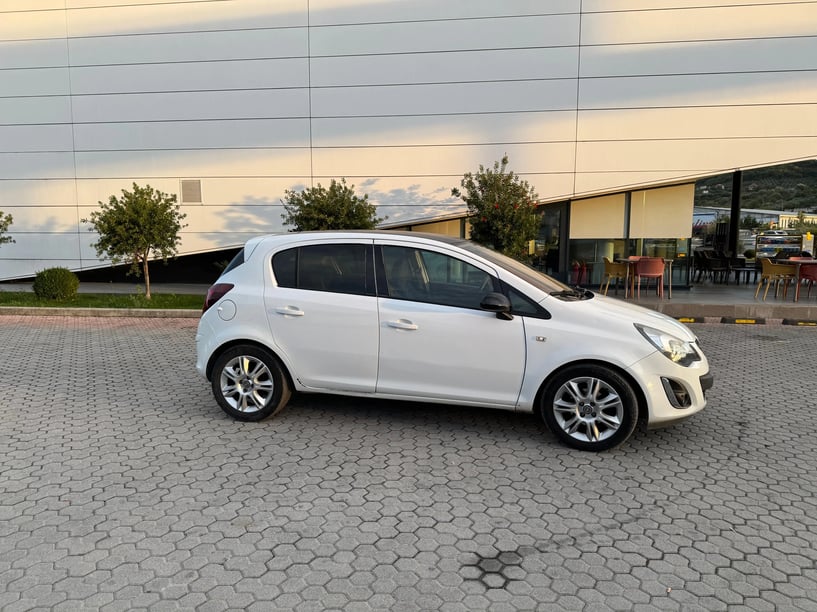 Louer une voiture à Tirana