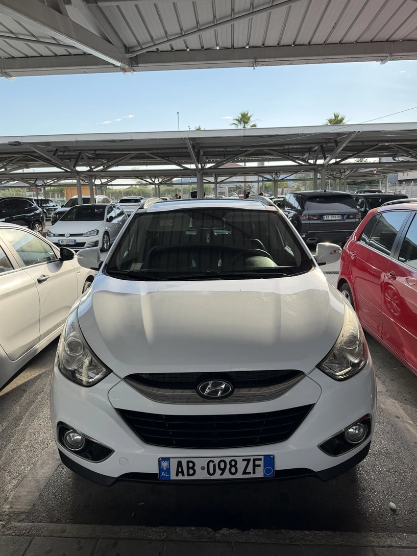 Rent a car in Tirana