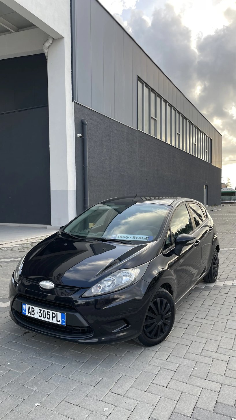 Noleggia un'auto a Durrës