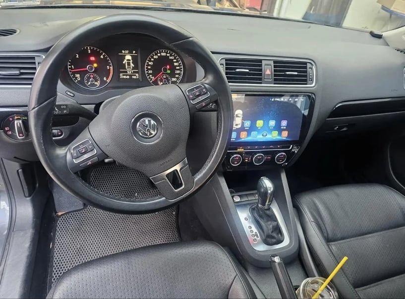 Noleggia un'auto a Tirana