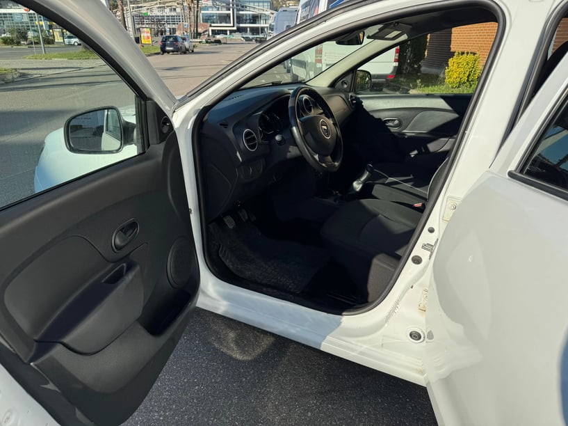 Noleggia un'auto a Tirana