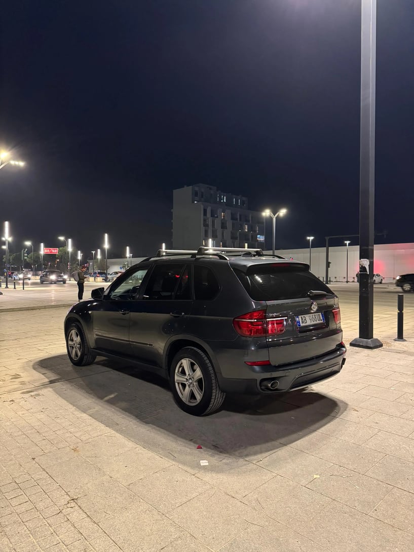 Rent a car in Tirana