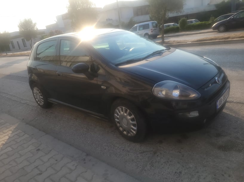 Rent a car in Durrës
